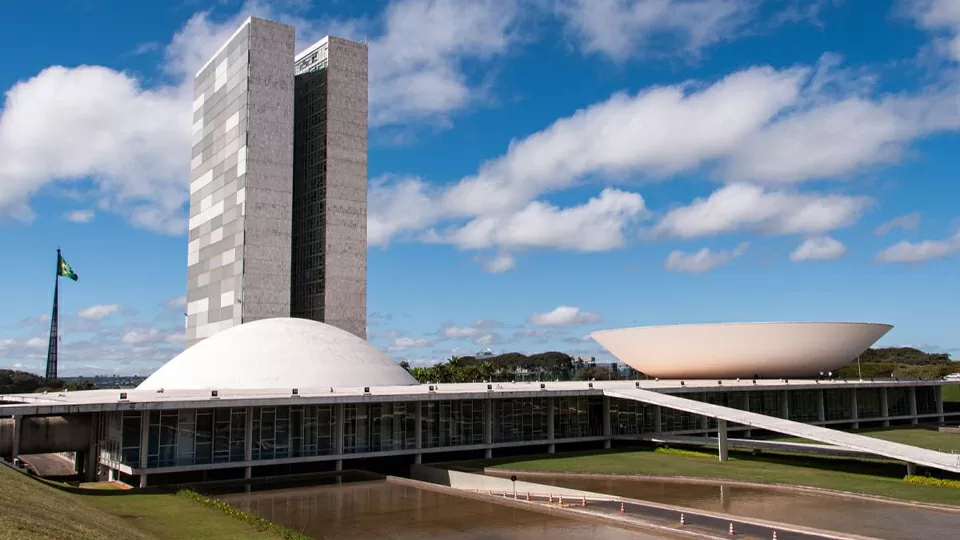  Congresso retoma atividades com insatisfação por vetos e intromissões do Judiciário