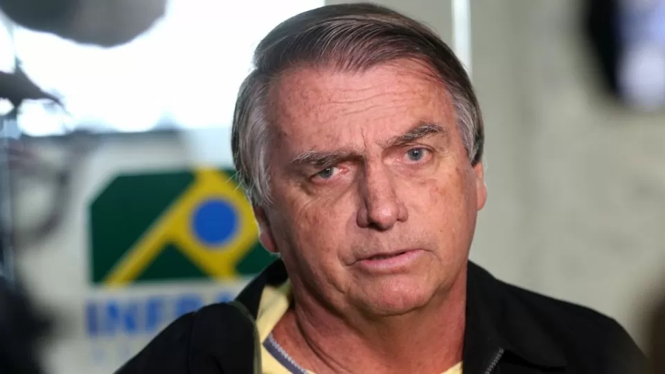  Defesa de Bolsonaro pede ao STF devolução do passaporte; decisão caberá a Moraes