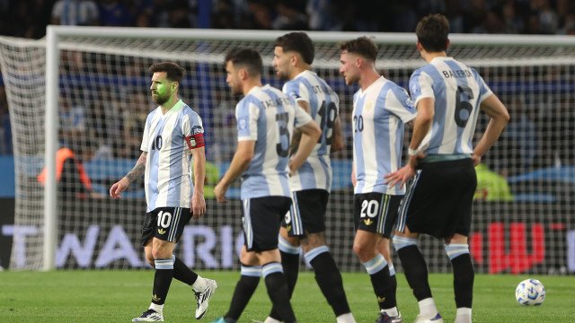  Jogadores do Peru furiosos: 